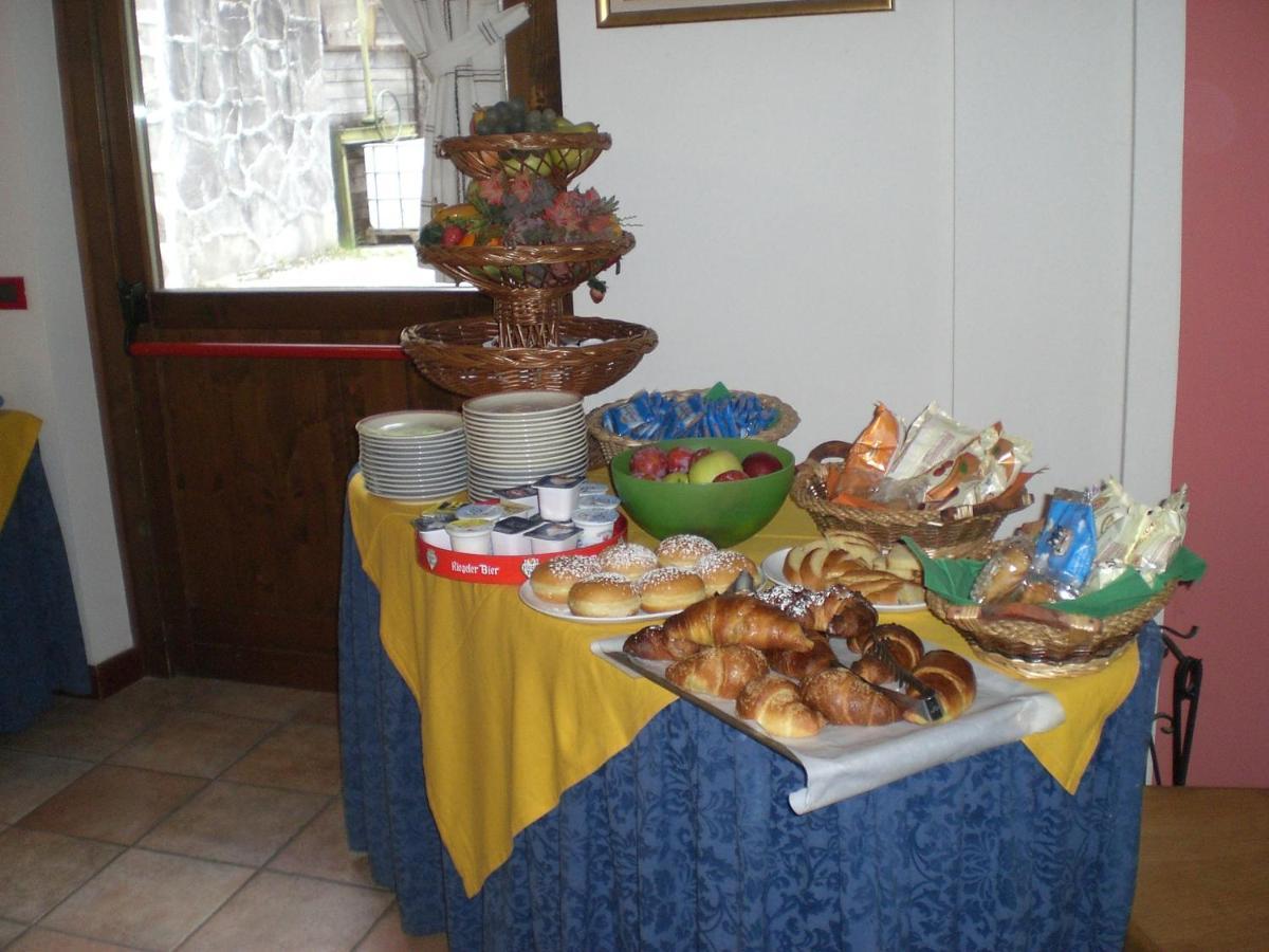 Hotel Genzianella Presenaio Dış mekan fotoğraf
